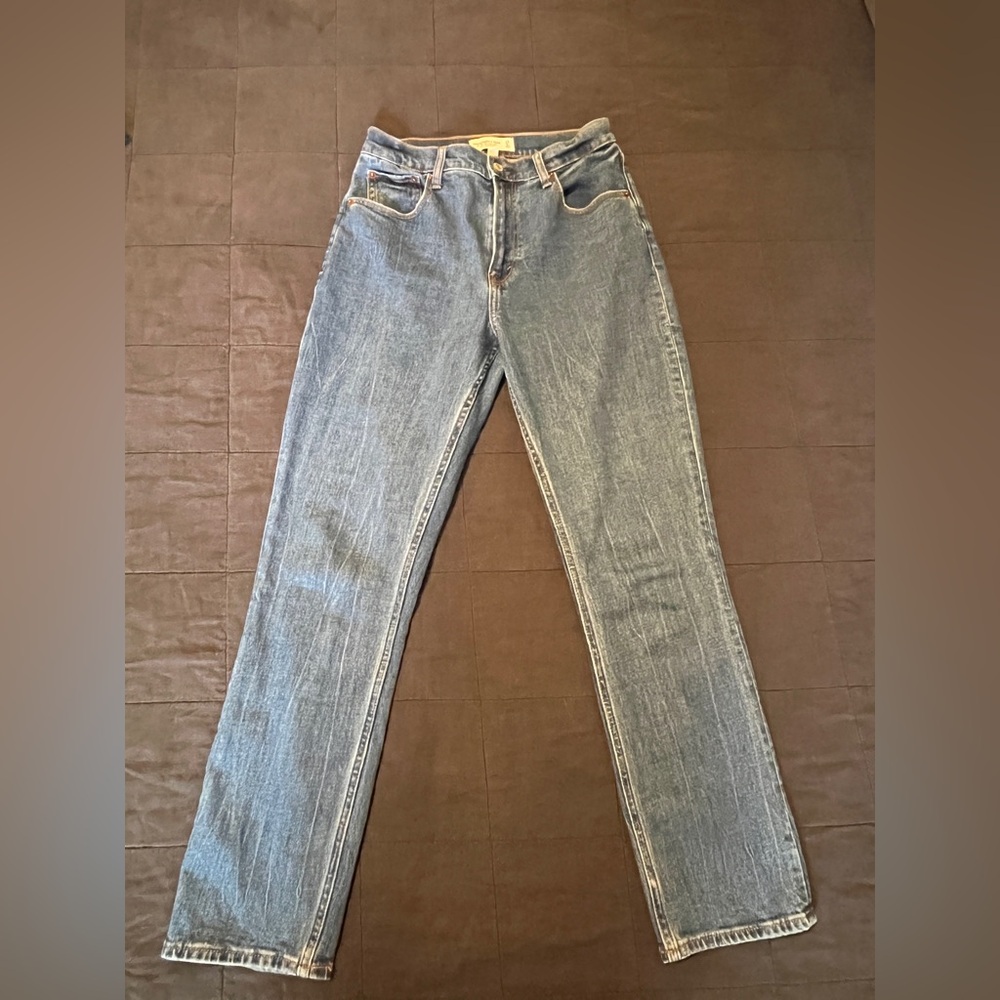 Abercrombie Curve Love Ultra High Rise 90s Slim Straight Jean Dark Wash 28S